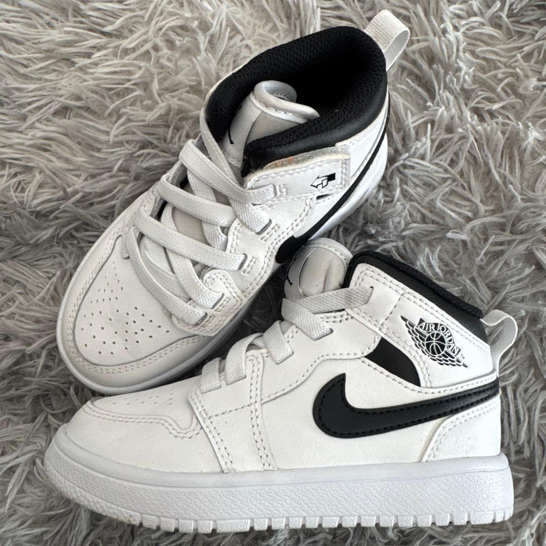 ジョーダン1 17㎝ 未使用 Nike Women's Air Jordan 1 Mid 