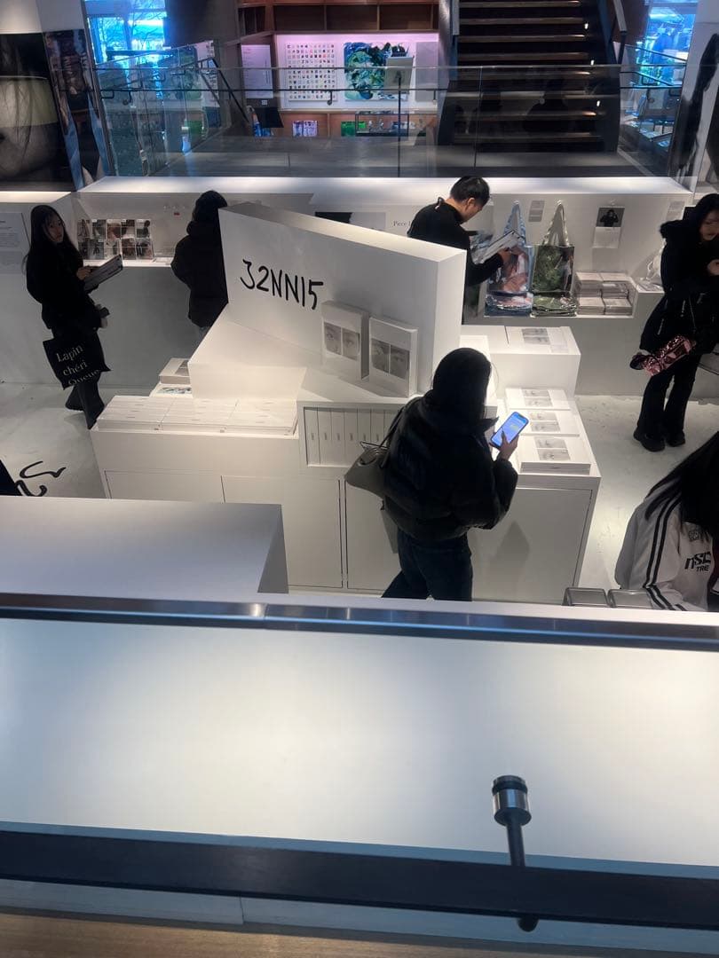 JENNIE ジェニ Photobook 代官山 POP UP 超豪華5点セット - メルカリ