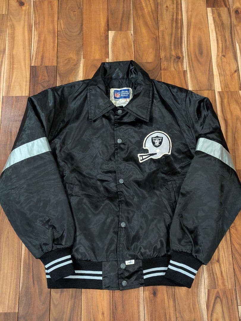 RAIDERS レイダース スタジャン shain of  Mens Las Vegas Raiders Satin Varsity Jacket | NFL | Starter