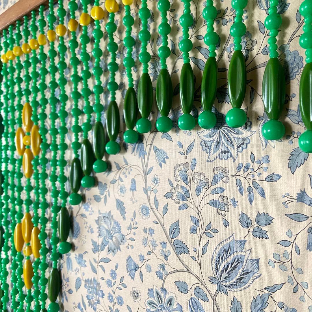 昭和レトロ ビーズのれん 美品 グリーン 当時物 レトロポップ - メルカリ