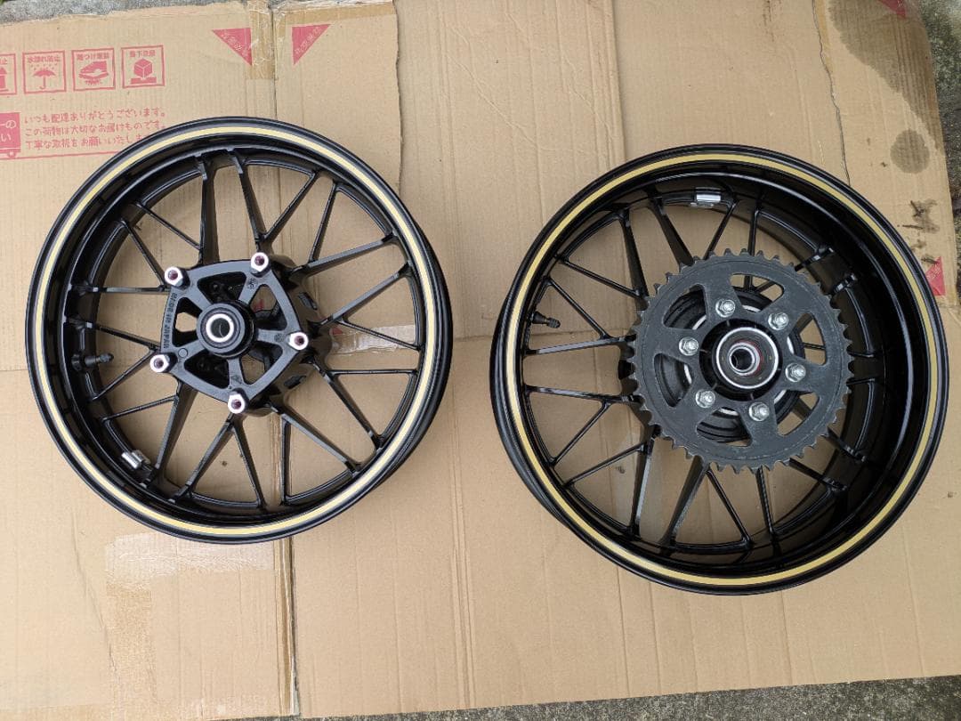 Z900RS CAFE('23) 純正ホイール ブラック/ゴールド 前後セット 2026年最新】z900rs ホイール 純正の人気アイテム - メルカリ