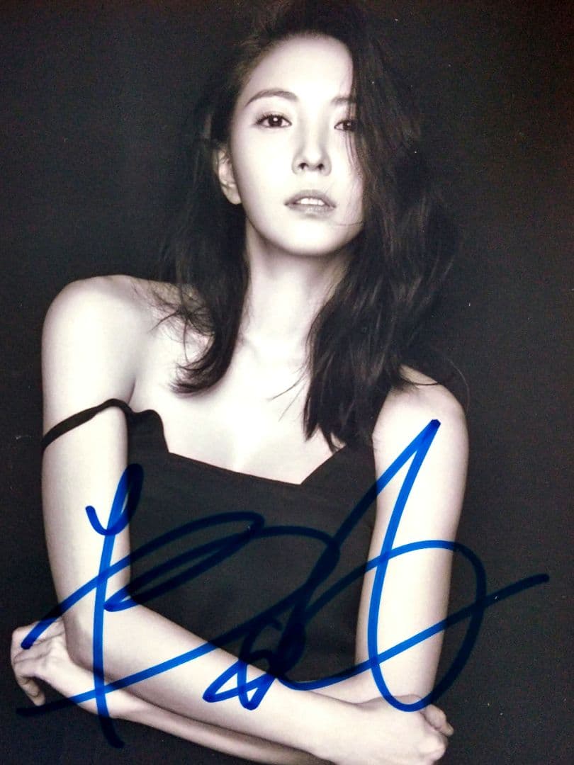 セール中…ボア直筆サイン入り2Lサイズ写真…BoA… BoA(ボア)直筆サイン入りアルバム『いつも(ヌル)』｜Yahoo!フリマ（旧