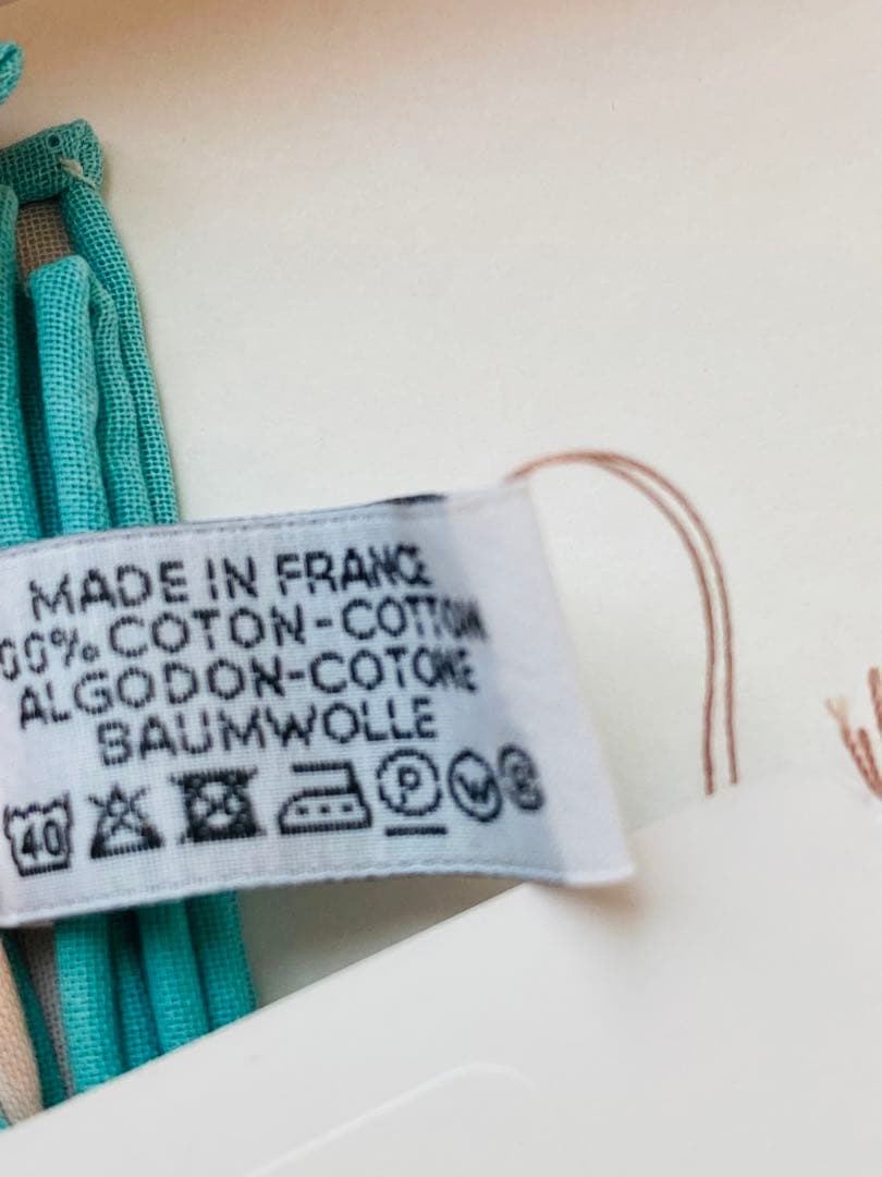 新品未使用　エルメス　ハンカチーフ《エルメス・エレクトリック》