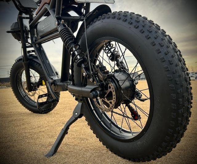 日本イープラスミライ電動アシスト自転車 ファットタイヤ 「RHINO