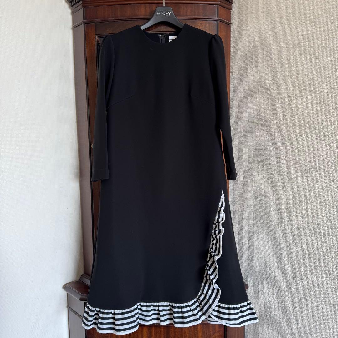 ボーダーズアットバルコニー黒色 長袖ワンピース 36サイズ