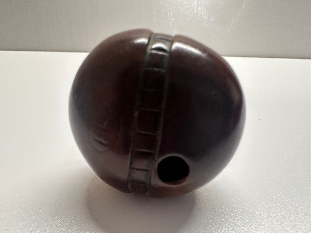 根付(netsuke) 犬の根付　玉山作　木製　江戸時代