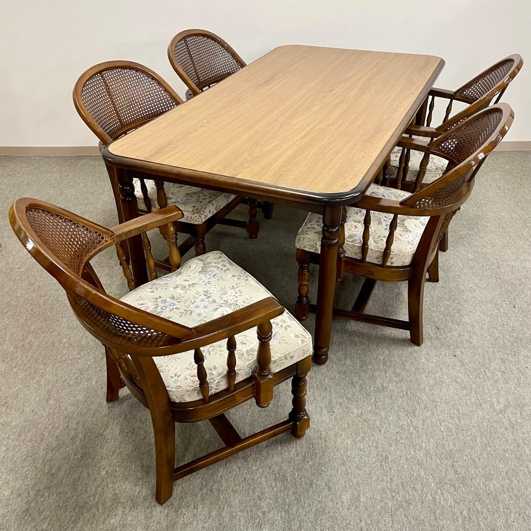 【カリモク】\"コロニアル\"CC3400 肘付食堂椅子 No.5