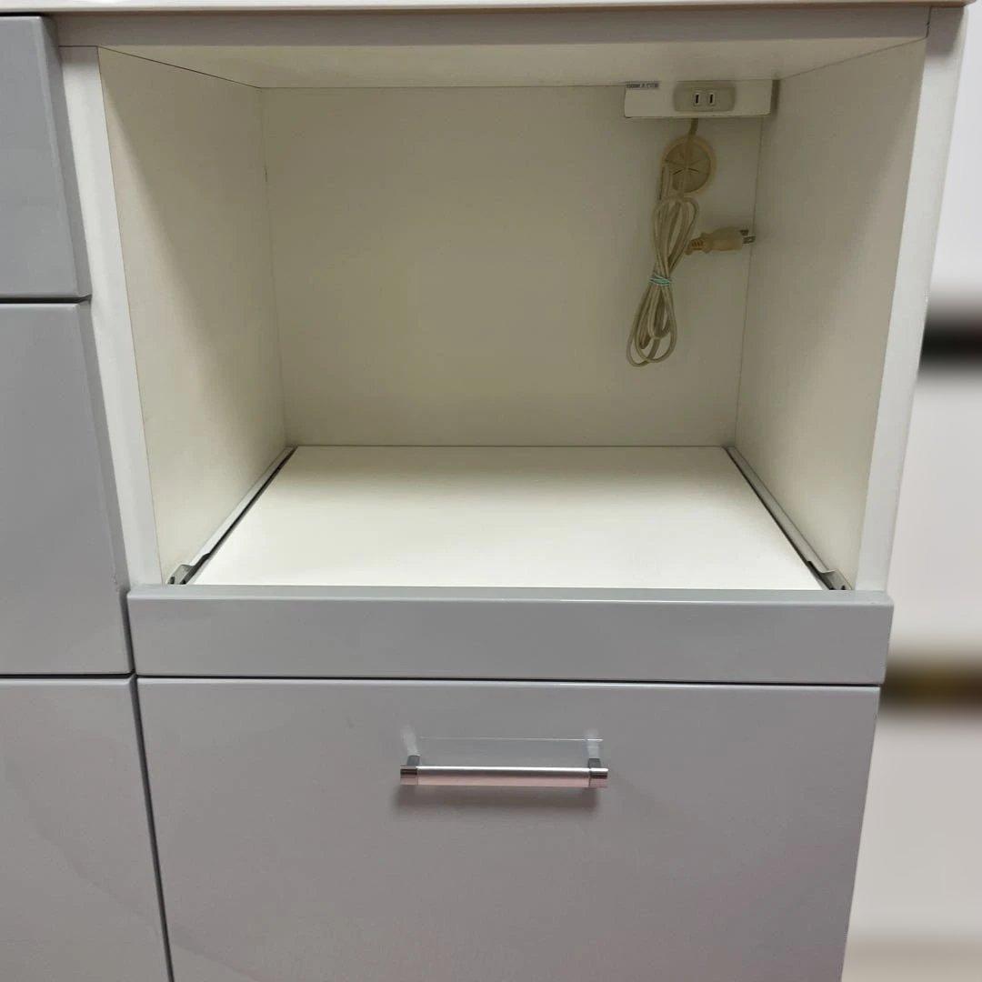 《最終値下げ8/3まで出品》ニトリ　キッチンボード幅105×高さ180×奥行42