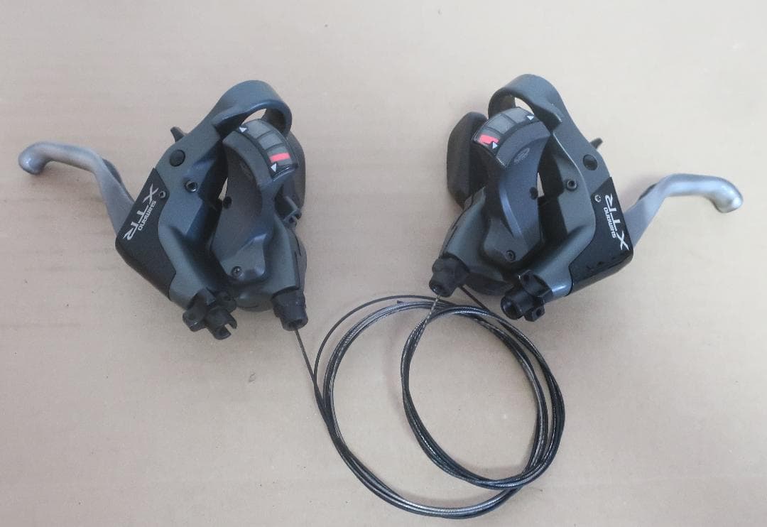 SHIMANO ST-M952 XTR 3×9速