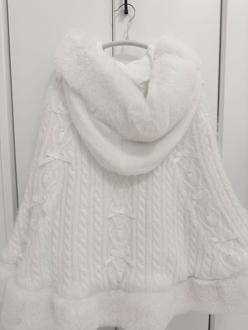 LIZLISA ポンポンリボンニットファーポンチョ ホワイト 2024 LIZLISA 2024