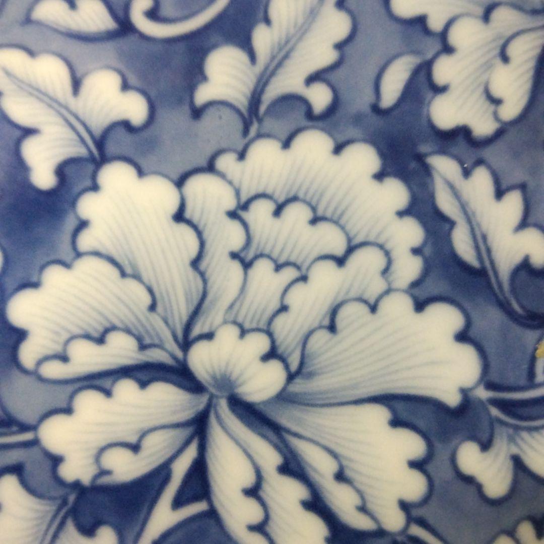 たちまるの青い花柄の陶磁器大皿 - メルカリ