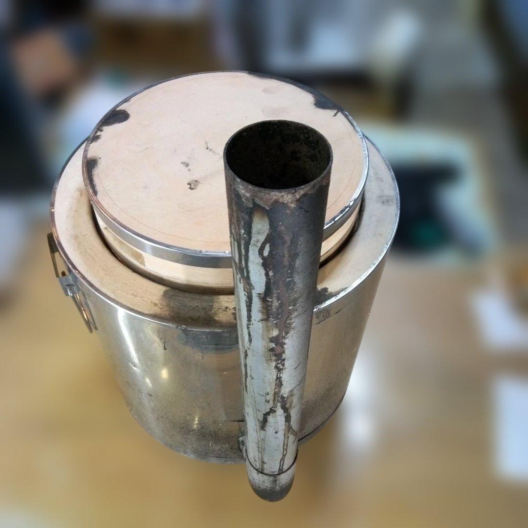 キンカの炭焼き窯と思われます （キンカ 炭焼き窯 ステンレス 標準型