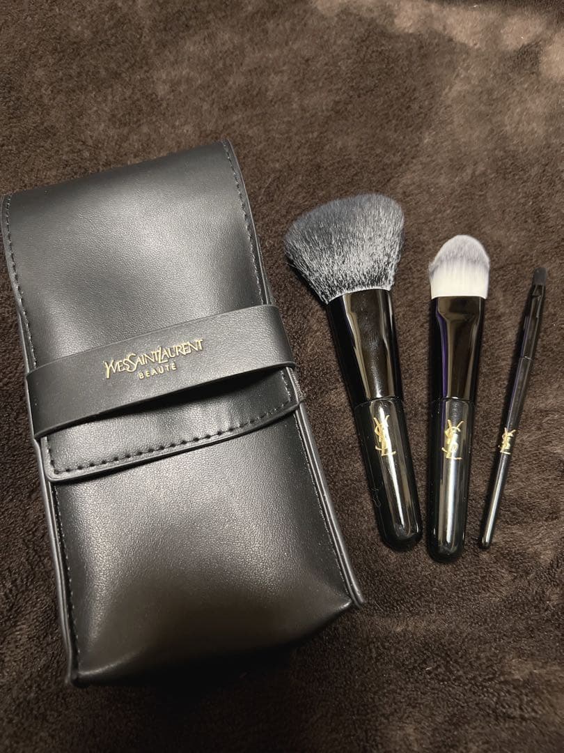 Yves Saint Laurent メイクブラシセット 3本 ノベルティ - メルカリ