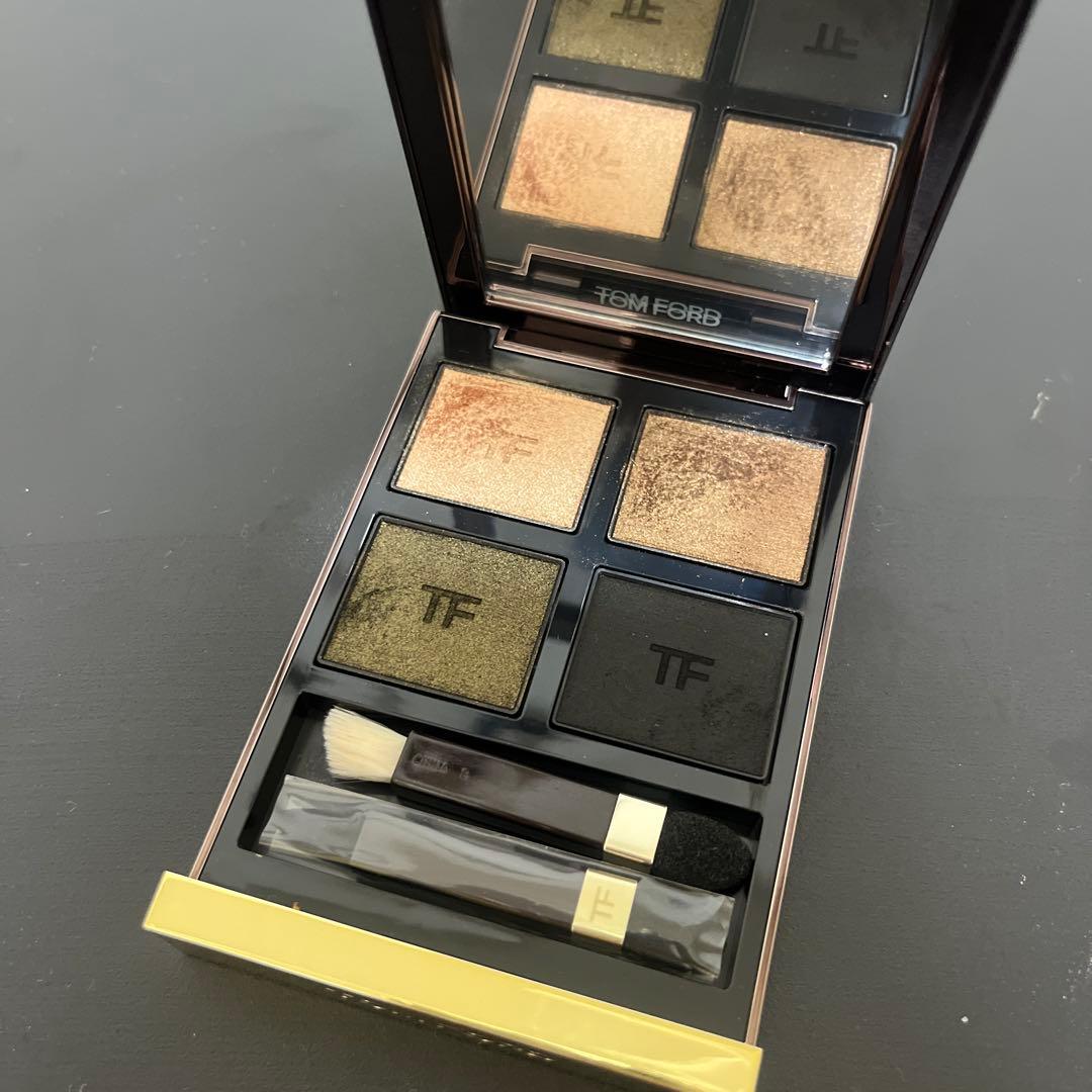 【トムフォード 】アイ カラー クォード / 47 オリーブ スモーク トムフォードビューティ アイ カラー クォード 5.2g 47 オリーブ