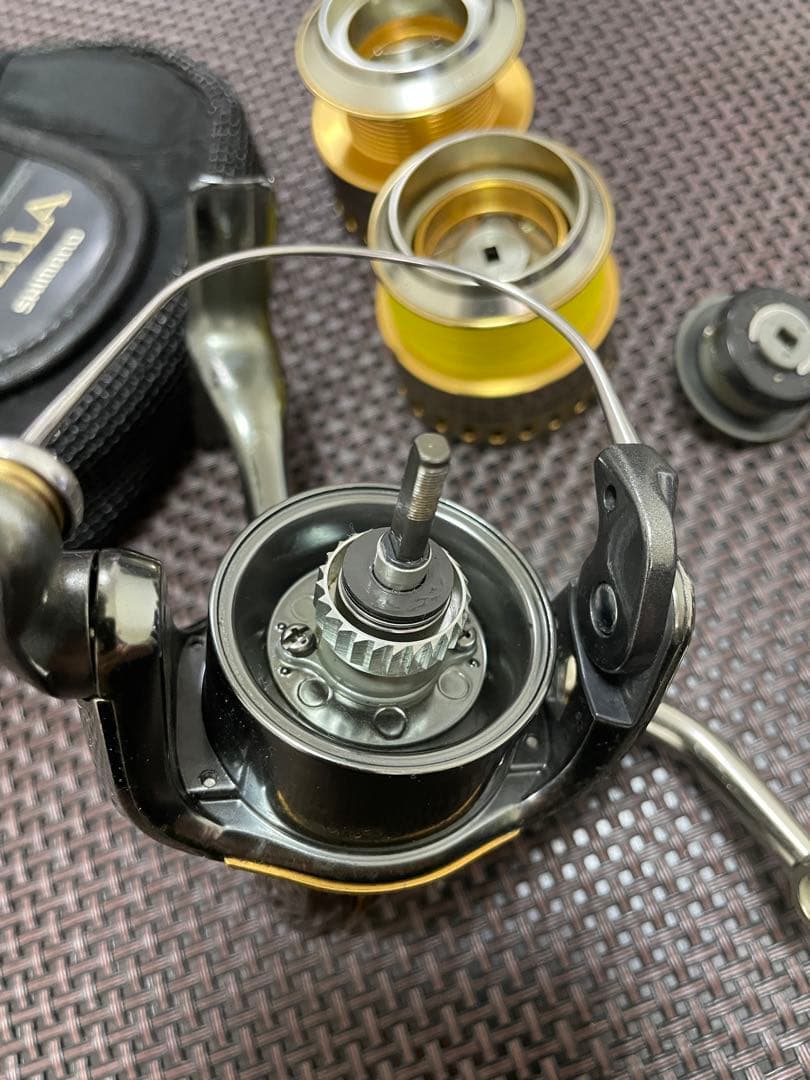 シマノ04ステラ2000S スペアスプール付き