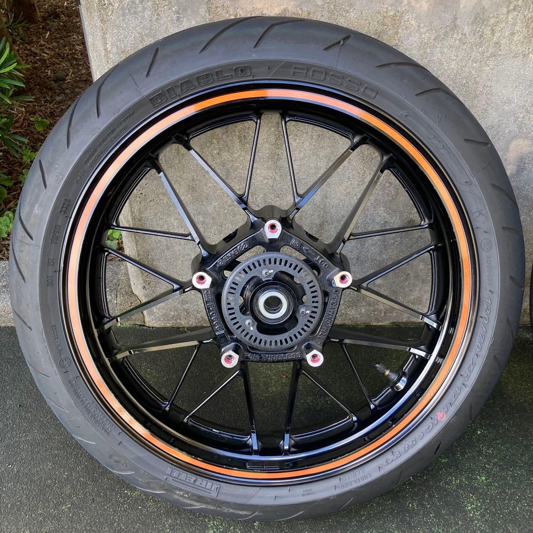 z900rs 純正ホイールタイヤセット前後バリ山 値引きしました - メルカリ