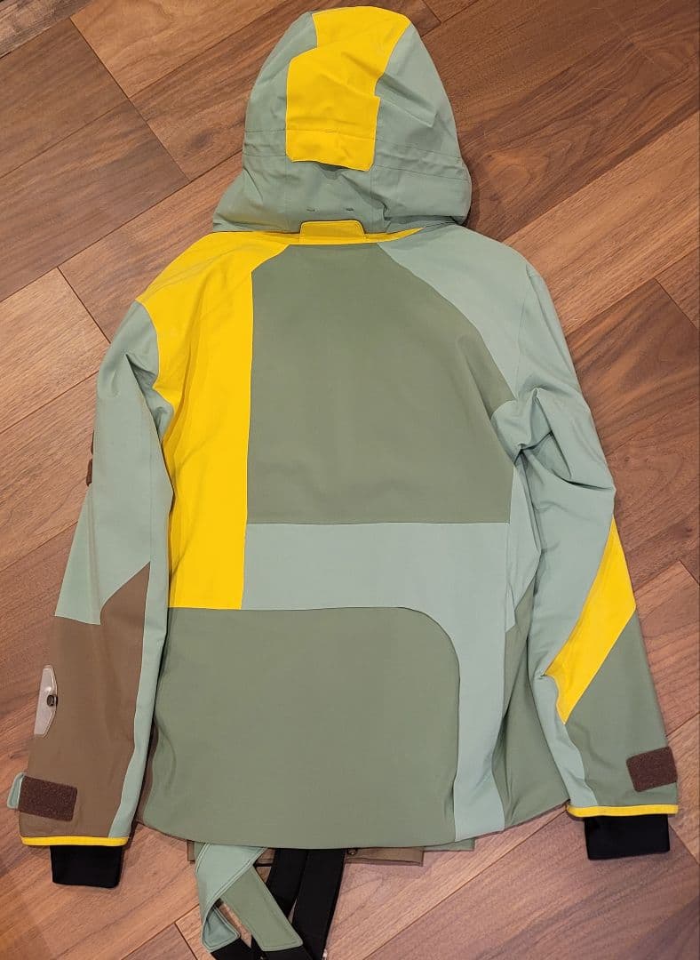 美品】ONYONE ZONE OUTER Lサイズ 24-25モデル-売れ済超安い