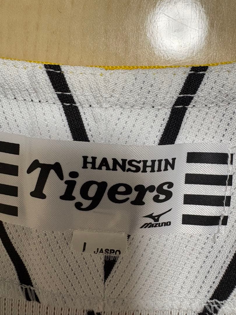 阪神 輝流 ユニフォーム 金本 L 復刻 鉄人 - メルカリ