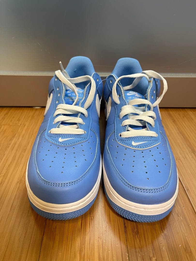 ナイキエアフォースワン　ユニバーシティブルー 国内販売中】ナイキ エアフォース 1 ロー 