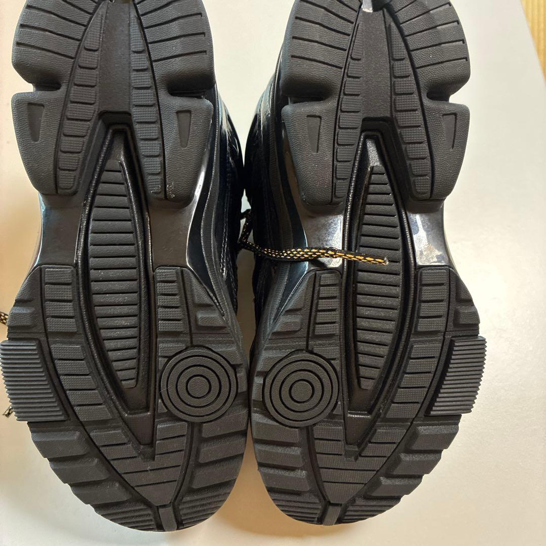 デサント　フィットネスシューズ　22.5cm