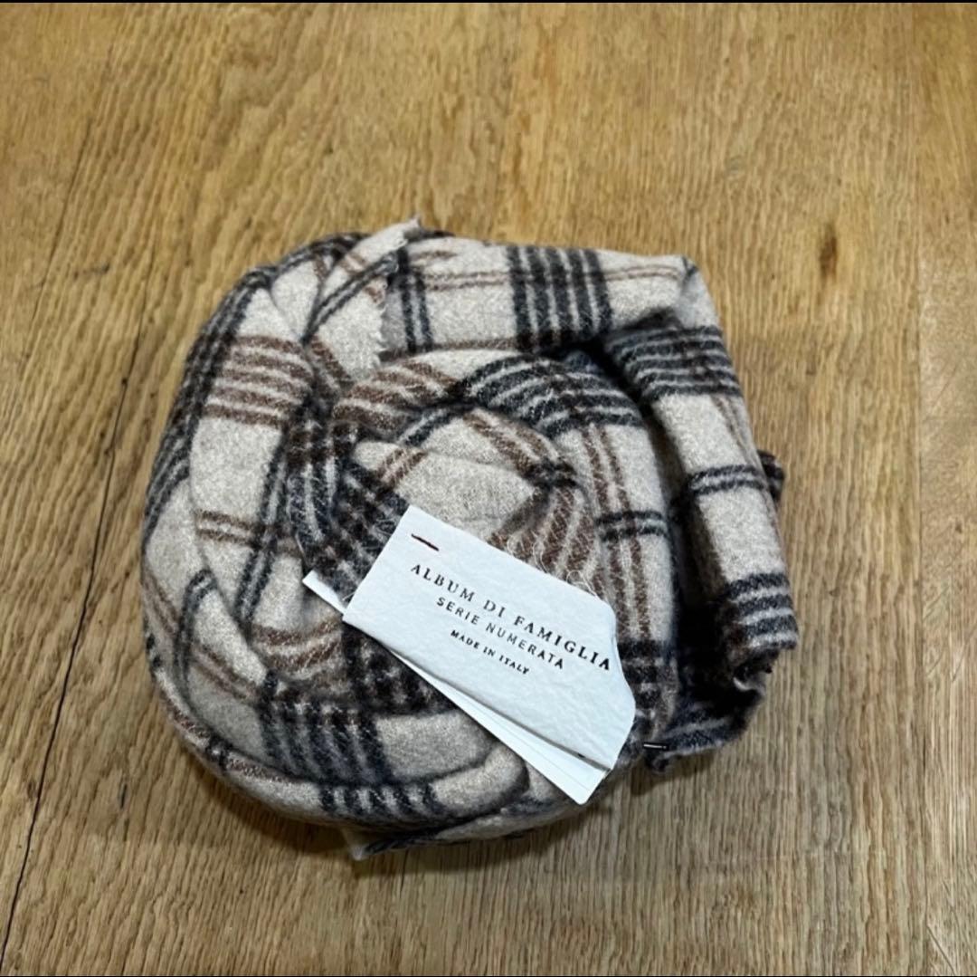 25AW 新品ALBUM DI FAMIGLIA のTRIANGLE SCARF 新しい
