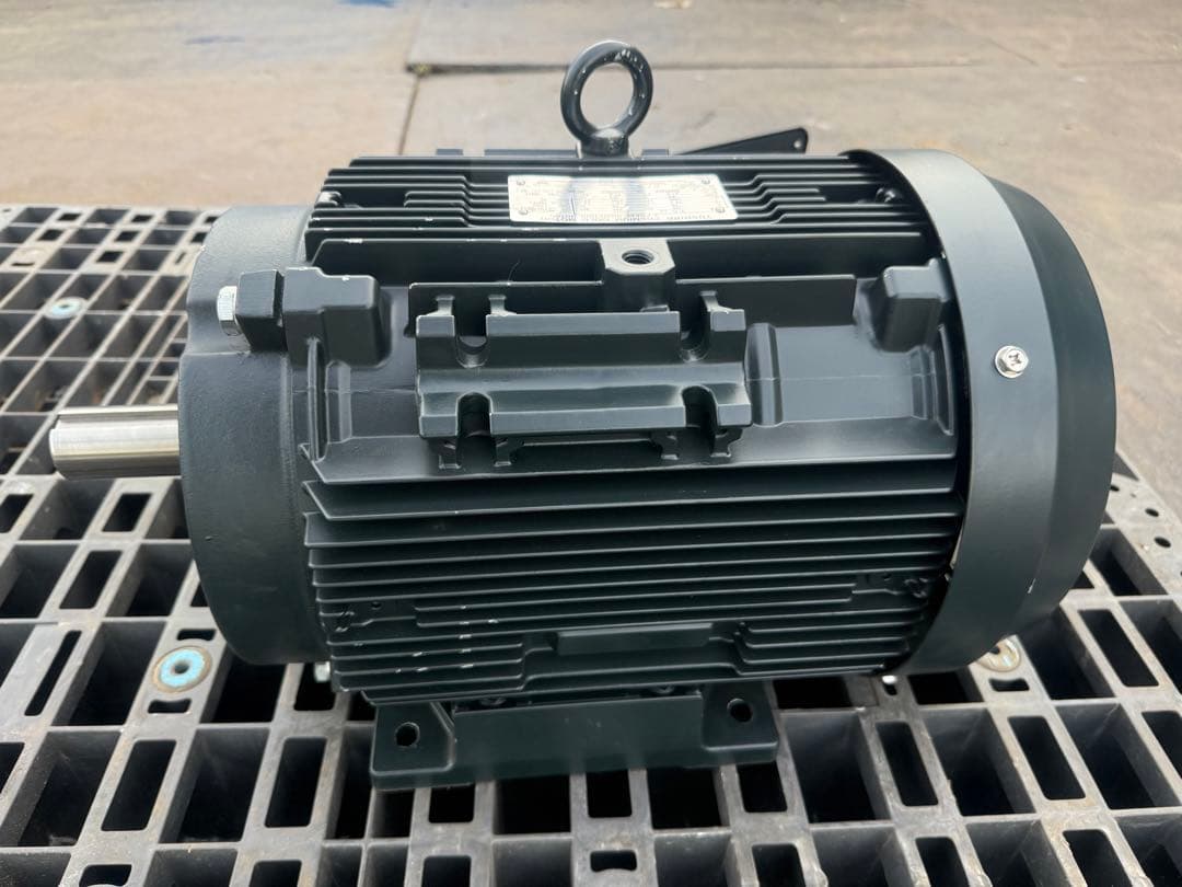 (1)(未使用品)美品　東芝 三相モーター 7.5kW IKKH3 400V