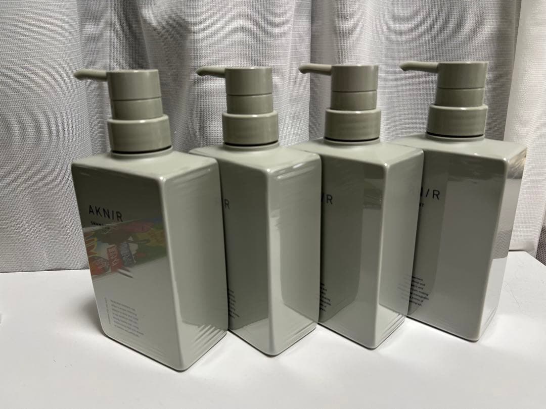 AKNIR シャンプー・トリートメント 4本セット Amazon | AKNIR アクニー ヘア シャンプー トリートメント セット +