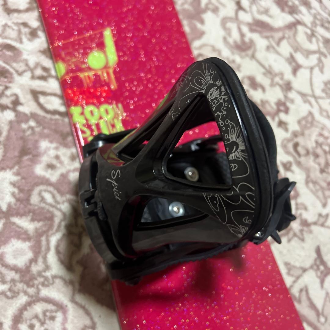 美品 子供 レディース 138.5cm バイン付 スノーボード2点セット