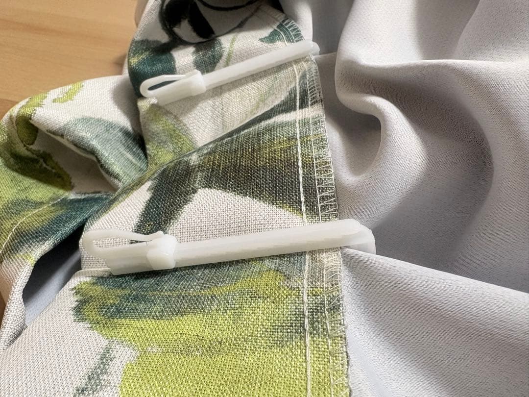 ニトリ 遮光二級 横145丈240×2枚 ボタニカル ヴァイル グリーン 葉