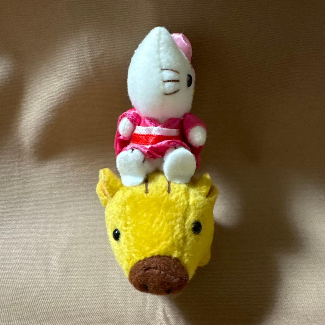 A*い様 ハローキティ イノシシ ぬいぐるみキーホルダー