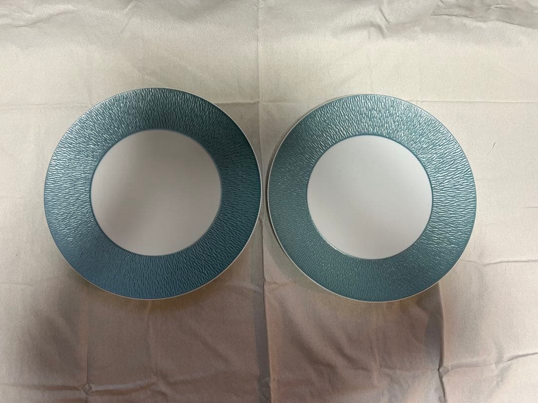 美品RAYNAUDレイノーミネラルスカイブルー プレート32cm2枚セットF43 ミネラル スカイブルー プレート32cm - エルキューイ・レイノー