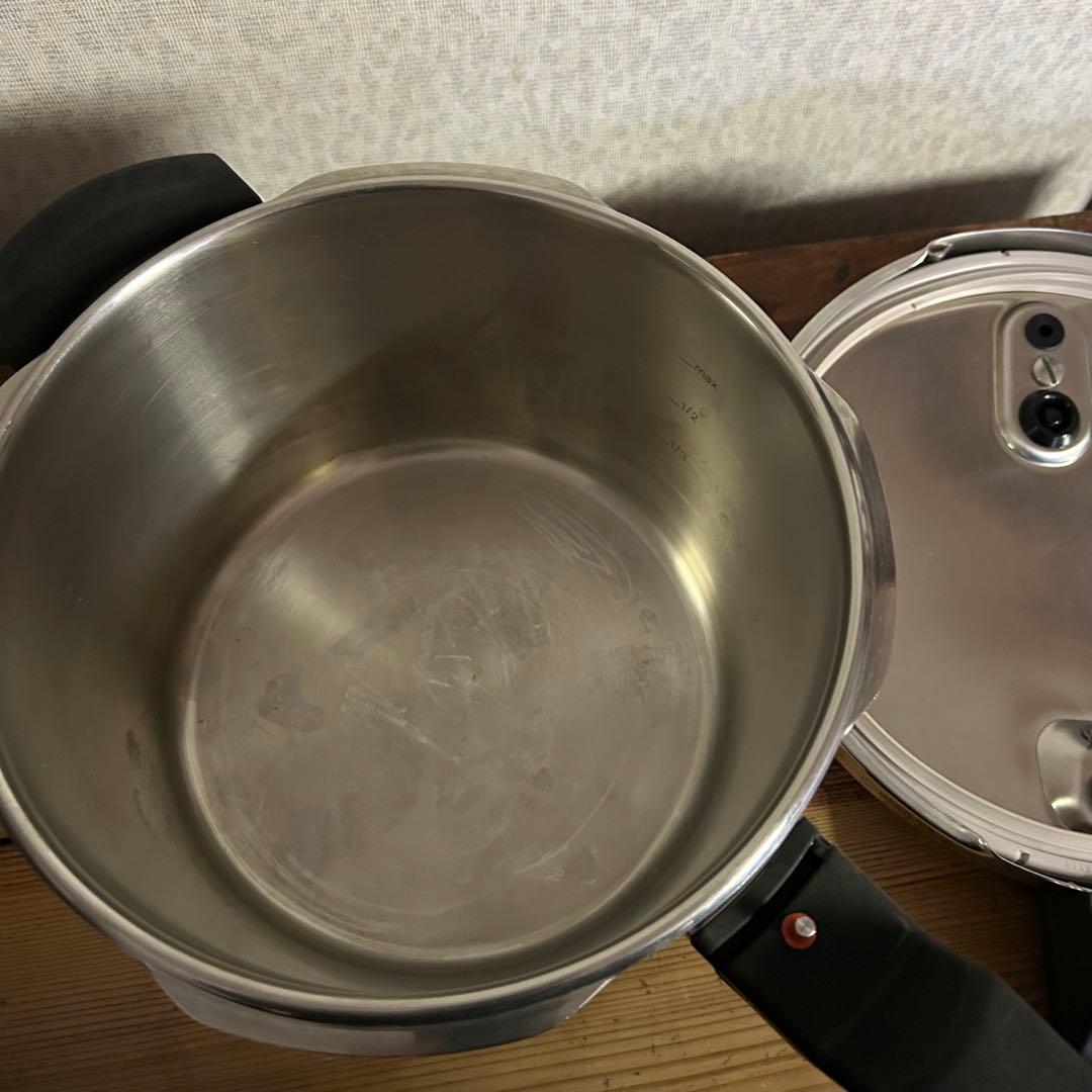 フィスラー　圧力鍋　ブルーポイント ビタクイック 4.5L ステンレス　ドイツ製