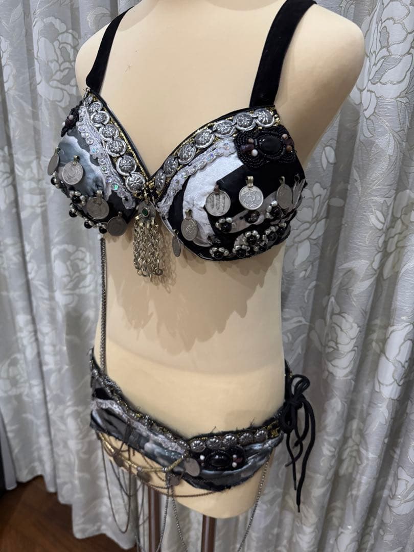 ベリーダンス トライバル衣装　モノトーン　バチャータ ベリーダンス トライバルトップ・ベロアブラック(M) TP0311 - bachata