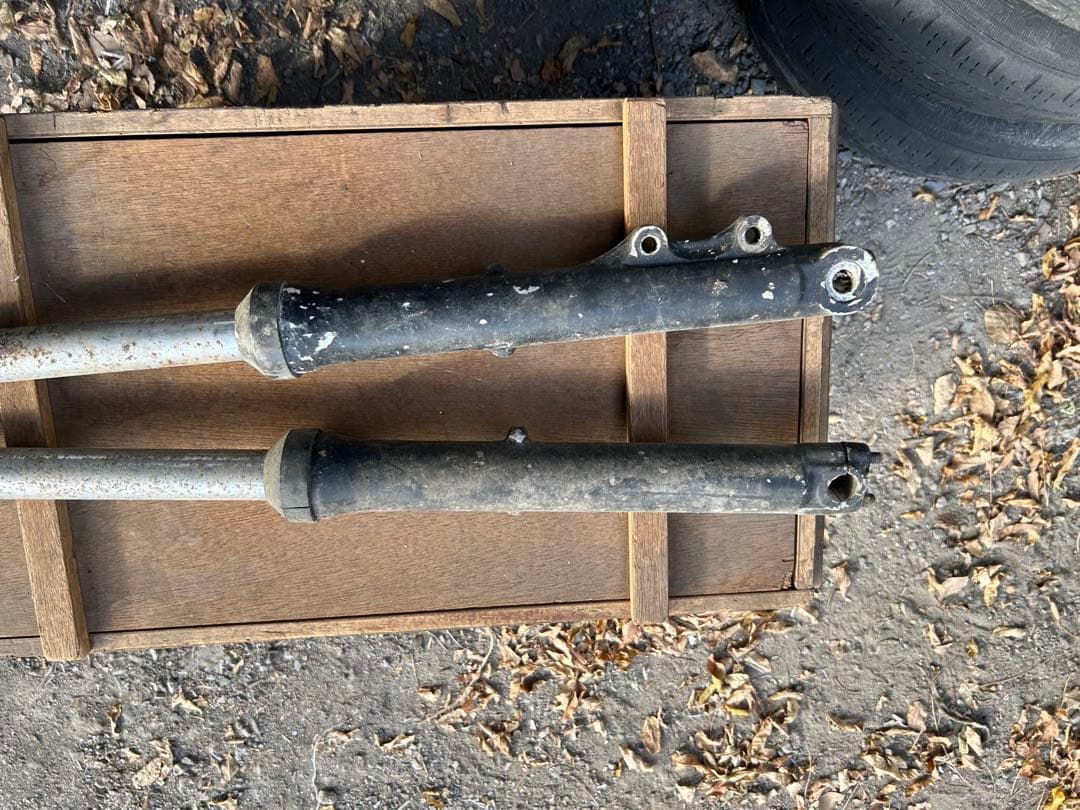 フロントフォーク アルミ製 使用感あり 旧車