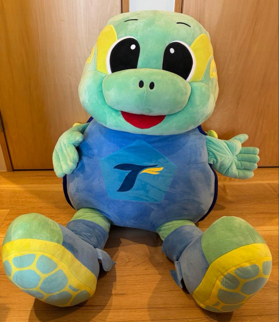 圧倒的ニータンの家族募集 J2トリ二ータ】サッカー界で話題の「圧倒的ニータン」観客席に