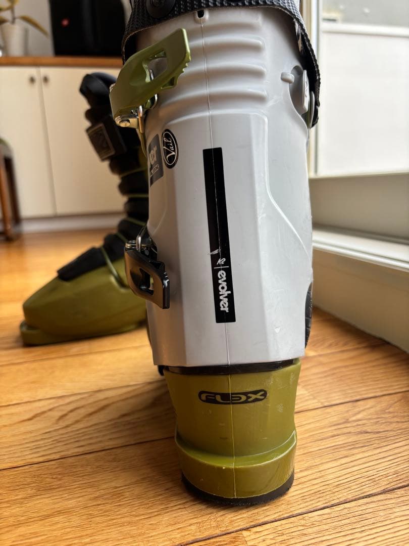 K2 スキーブーツ　25.5cm evolver