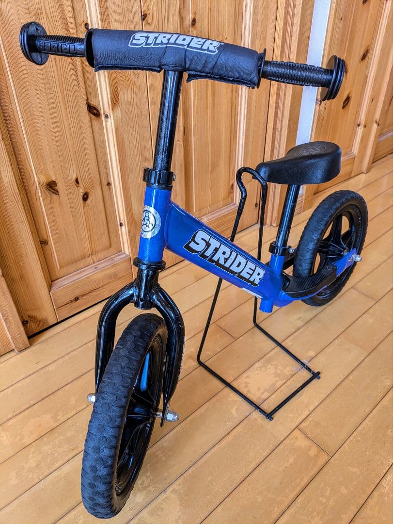 STRIDER バランスバイク 12インチ ブルー ＋ヘルメット