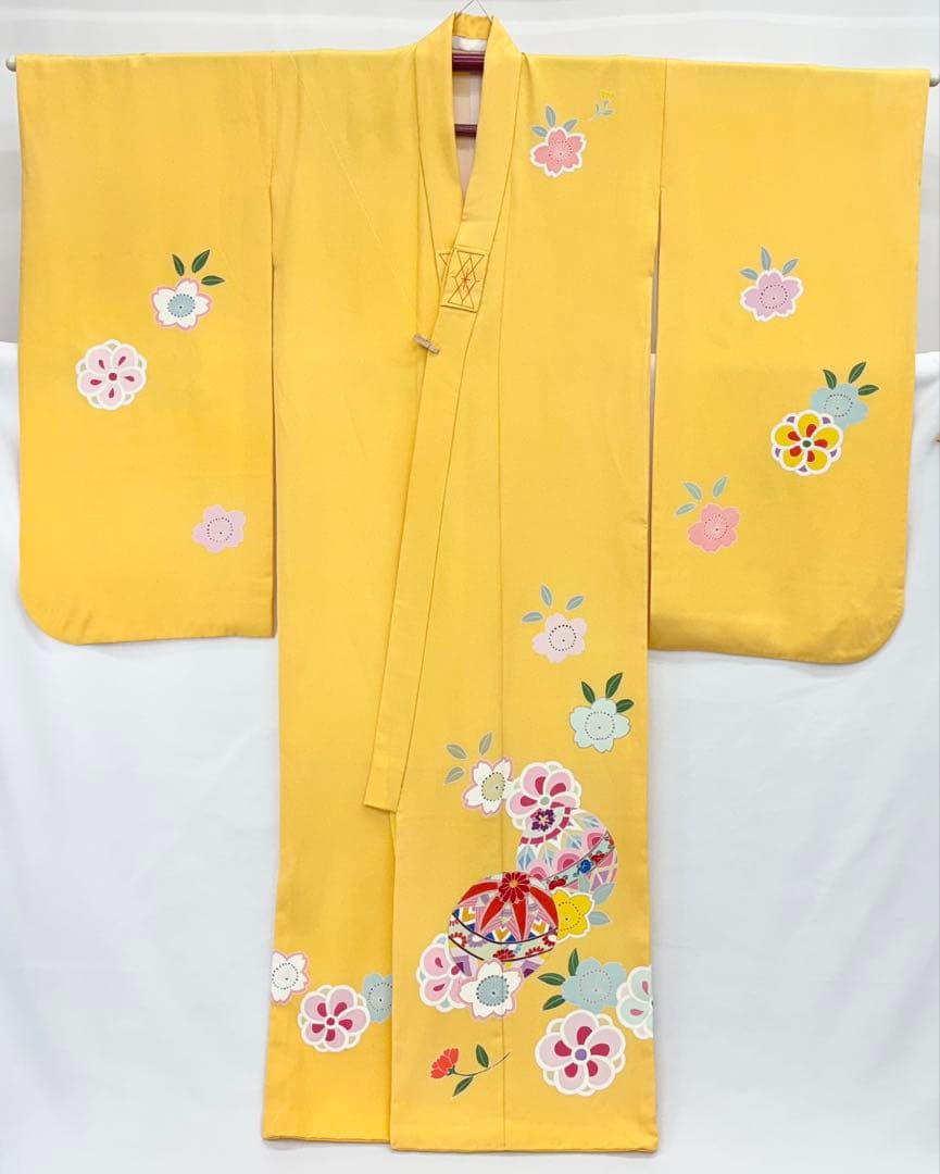 七五三着物　7ー8才　女児　四つ身　毱・桜／黄色系《子供492》#江戸小もーん