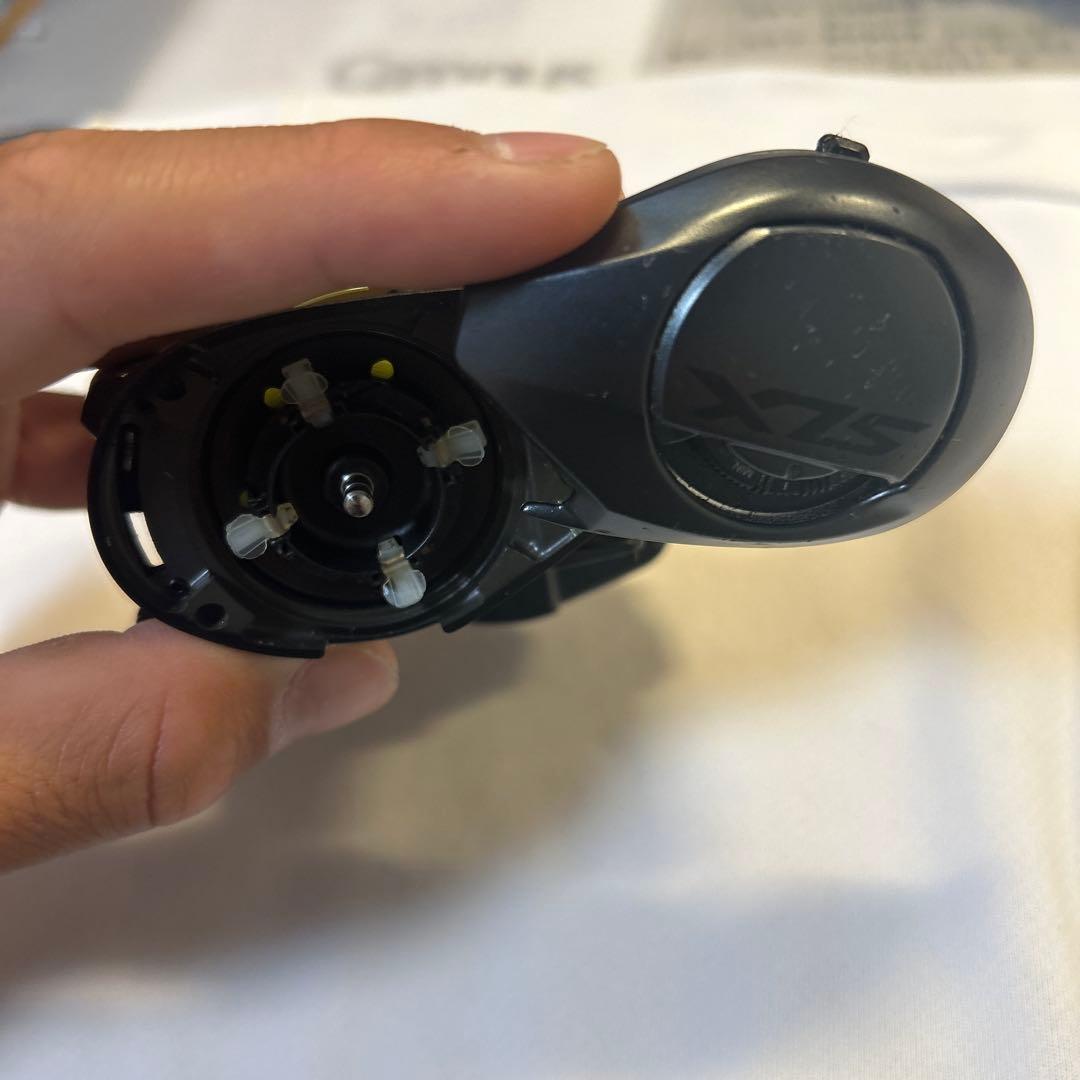 SLX MGL バス釣り リール 黒 71ハイギアHG シマノ 箱付き