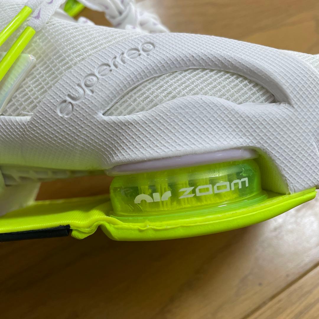 NIKE トレーニングシューズ　23.5cm 白