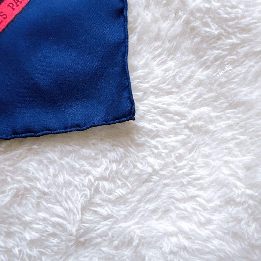 HERMESエルメスシルクスカーフカレ90ネイビー ピンクレッド結び方