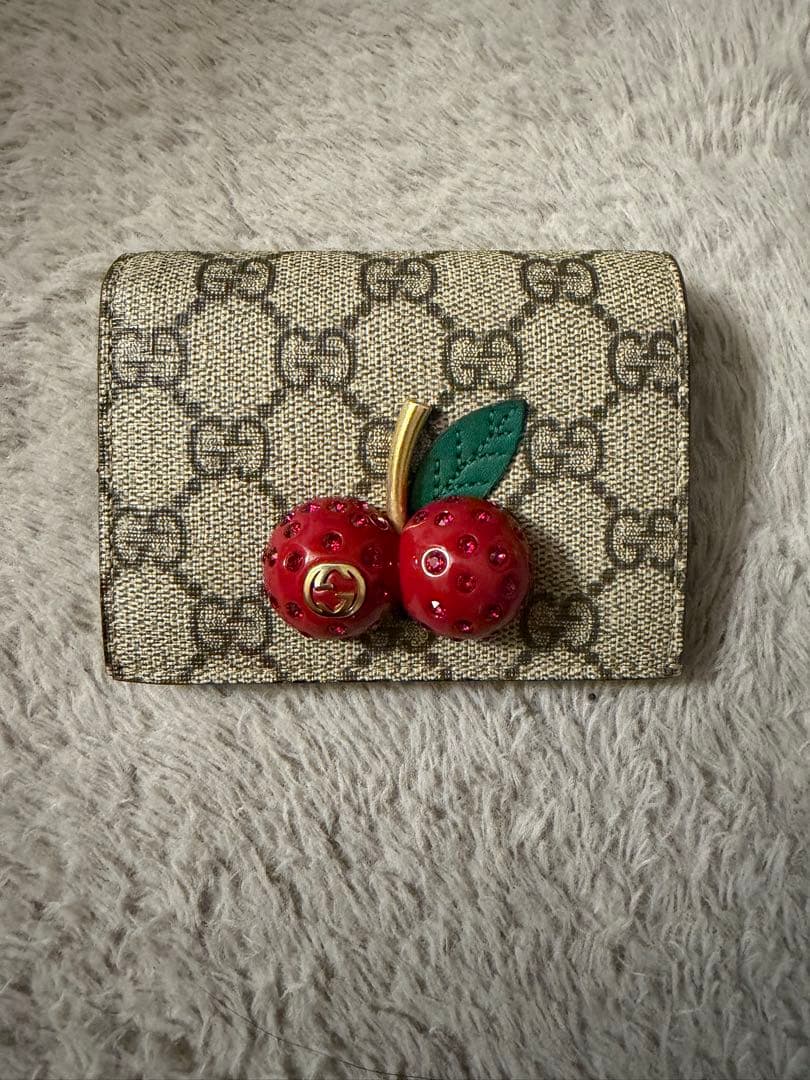 GUCCI キャンバス チェリー装飾 二つ折り財布 レディース さくらんぼ