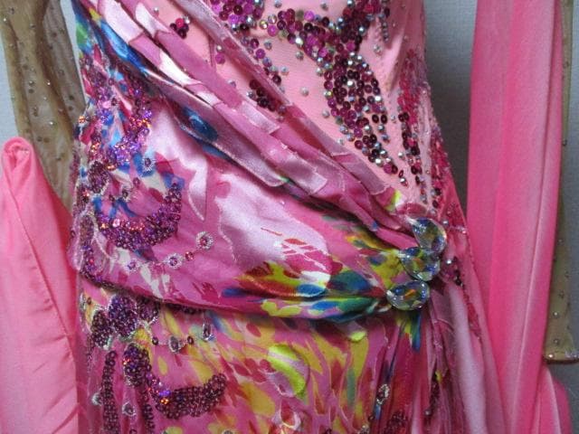 社交ダンス ROBINHOODロビンフッド ピンクキラキラドレス