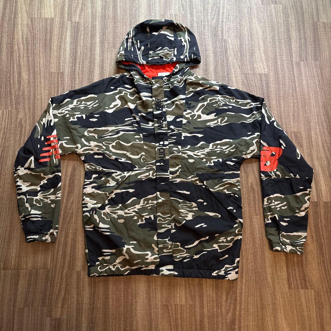 New Balance 迷彩柄 ナイロンジャケット - メルカリ