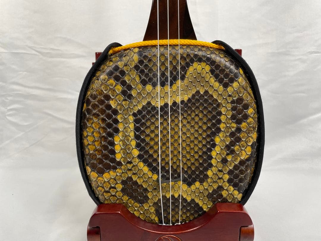 沖縄三線 宮古木工芸 本皮1枚張り 上等黒檀 - メルカリ