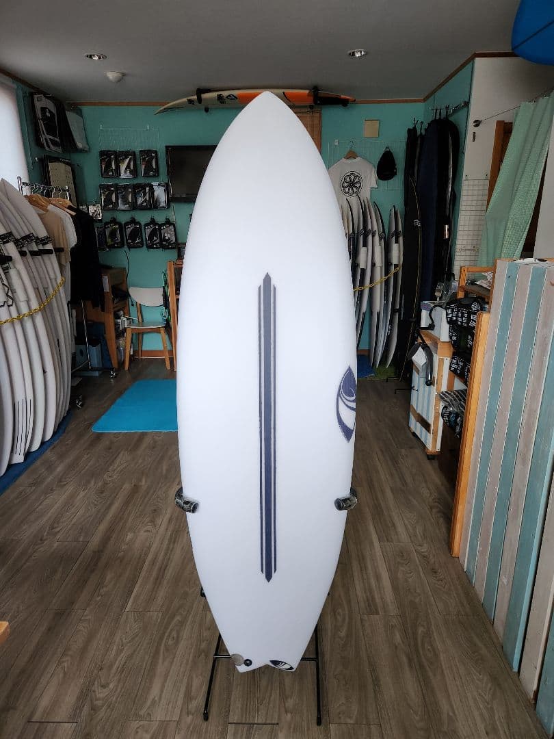 新品送込み　Sharp Eye E3 EPOXY 5.４ Zipper 5フィン ZIPPER (E3 LITE) – Sharp Eye Surfboards