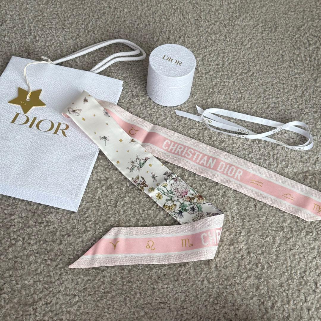 新作 Dior Astral Flowers ミッツァ スカーフ