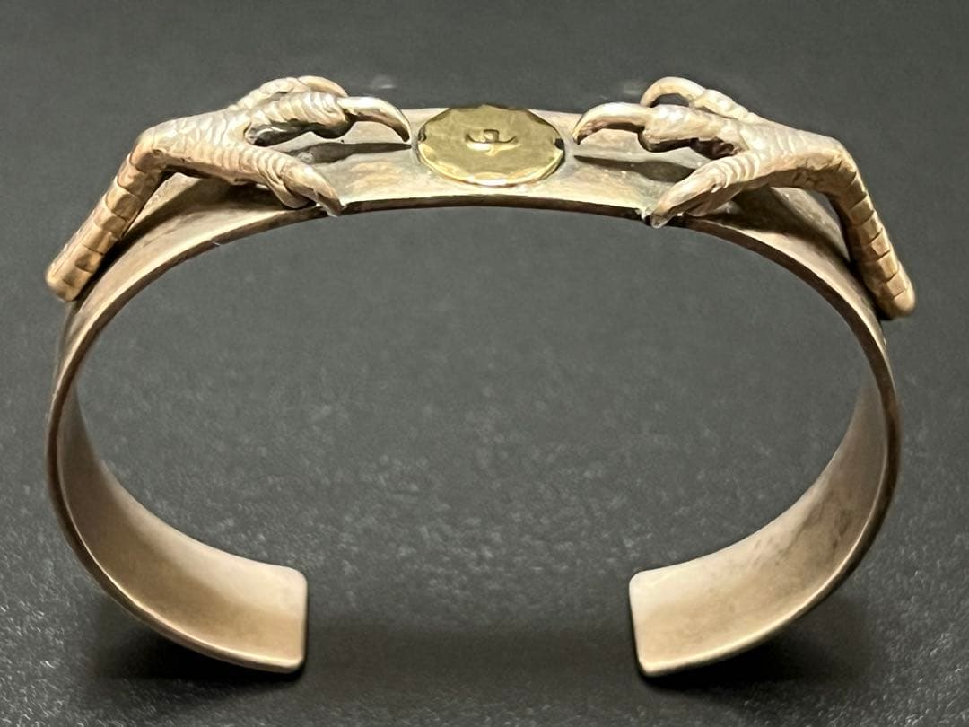 ゴローズ goro's 銀爪平打ちブレスK18メタルOLDバングル - メルカリ