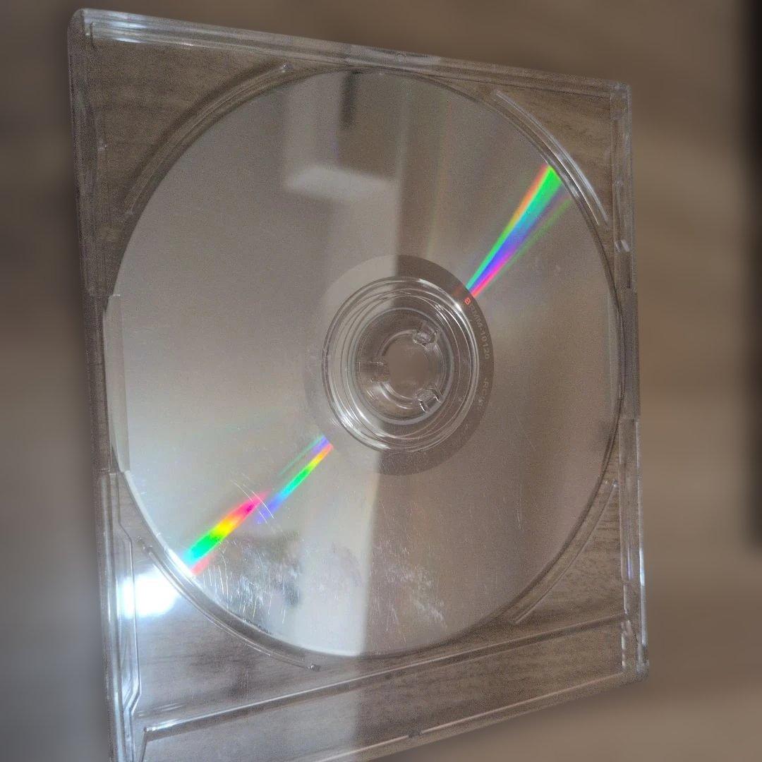 イ*イ様 THE THIRD (仮) 直筆サイン入り R.I.O.T CD + - メルカリ