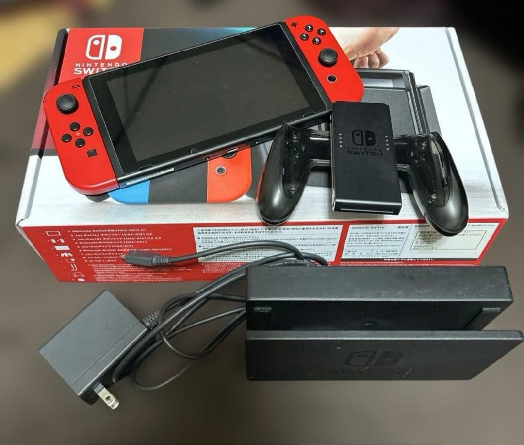 【レッドJoy-Con】任天堂Switch 本体 Amazon.com: Nintendo Switch – OLED Model w/Neon Red & Neon Blue